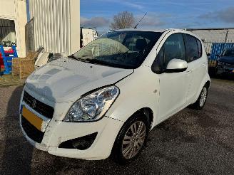 krockskadad bil auto Suzuki Splash 1.0 VVT Exclusive EASSS BJ 2012 97.854 KM 2012/6