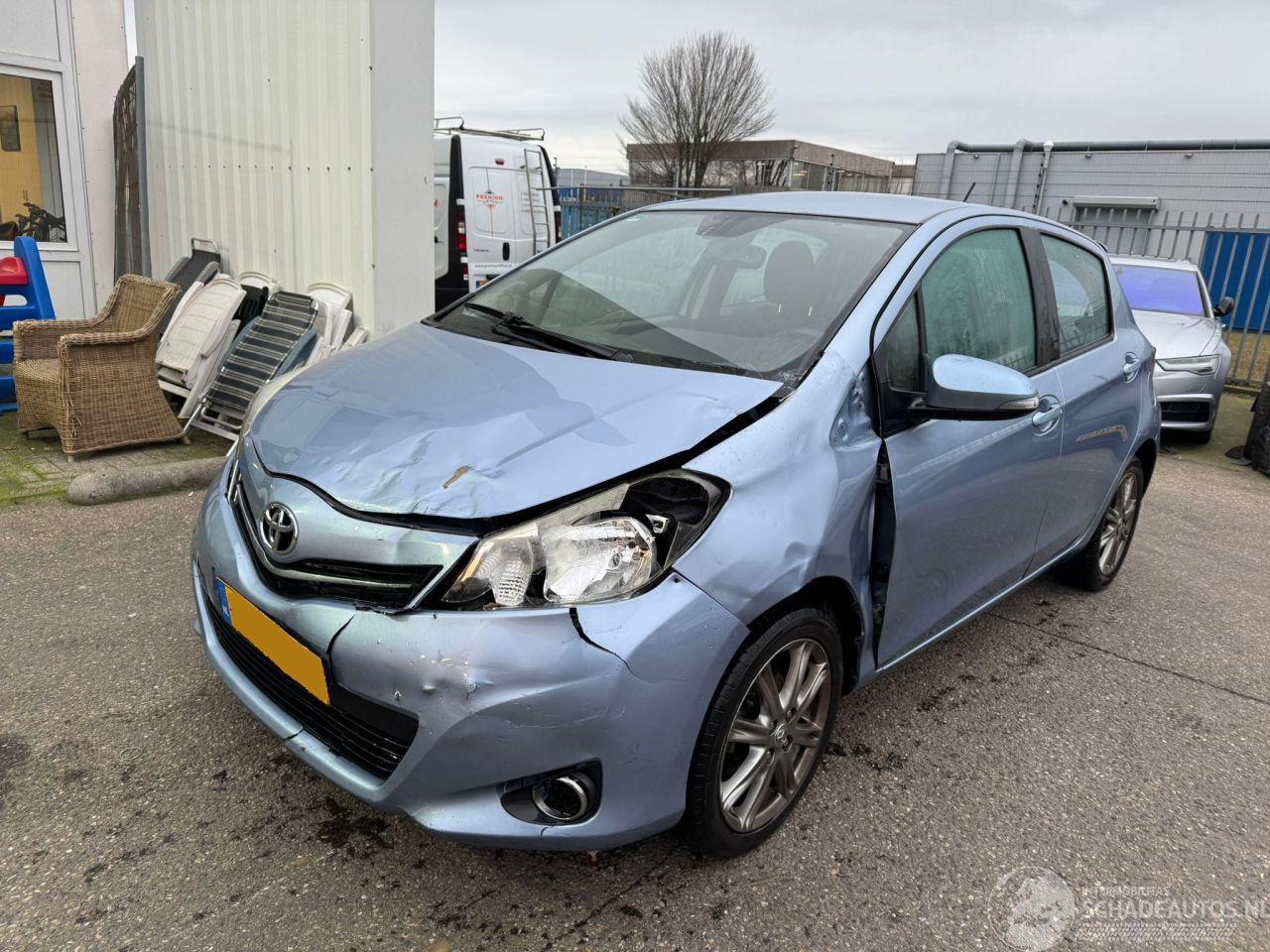Toyota Yaris 1.3 VVT-i Dynamic AUTOMAAT