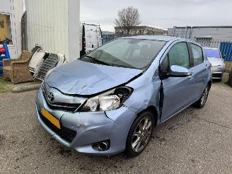 Schadeauto Toyota Yaris 1.3 VVT-i Dynamic AUTOMAAT 2012/3