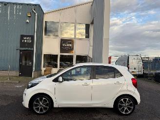 Kia Picanto 1.0 CVVT Design Edition picture 2