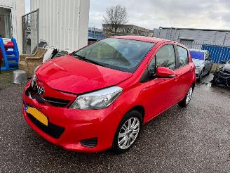 skadebil auto Toyota Yaris 1.3 VVT-i Aspiration AUTOMAAT BJ 2012 155.637 KM 2012/3