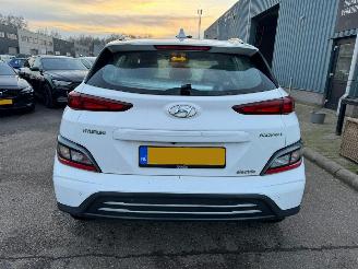 Hyundai Kona EV Comfort AUTOMAAT 64 kWh BJ 2023 31.431 KM picture 4