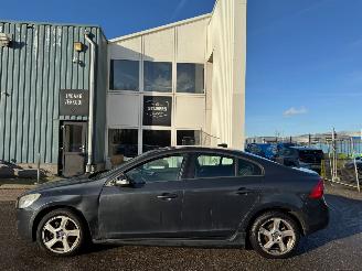 Volvo S-60 2.0T Intro Edition BJ 2011 223.153 KM picture 2