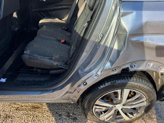 Peugeot 5008 1.2 PureTech Blue Lease Premium picture 4