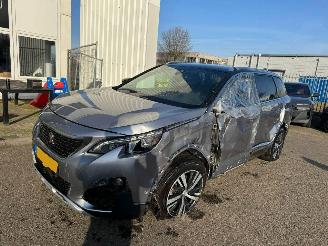 Coche accidentado Peugeot 5008 1.2 PureTech Blue Lease Premium 2020/9