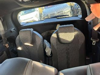 Peugeot 5008 1.2 PureTech Blue Lease Premium picture 18