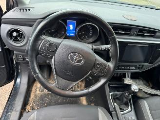 Toyota Auris Touring Sports 1.2T Dynamic BJ 2015 154.883 KM picture 8