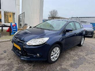 Unfallwagen Ford Focus 1.6 TI-VCT Lease Titanium BJ 2013 141.164 KM 2013/2