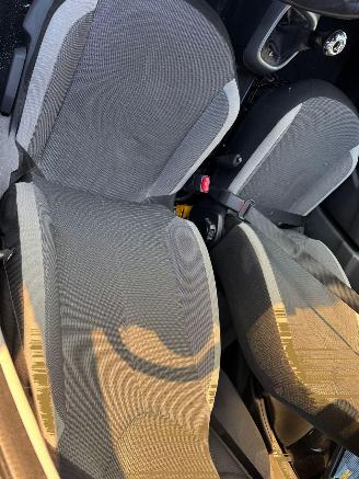 Toyota Aygo 1.0 VVT-i x-play picture 16