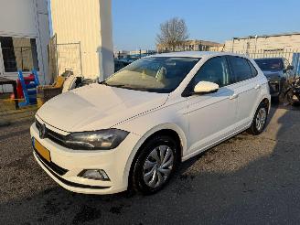Vaurioauto  passenger cars Volkswagen Polo 1.6 TDI Comfortline Business 2018/4