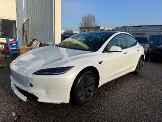 krockskadad bil auto Tesla Model 3 RWD 60 kWh 2025/3