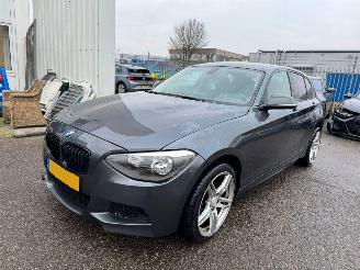 skadebil auto BMW 1-serie 116i Business+ AUTOMAAT 2012/6