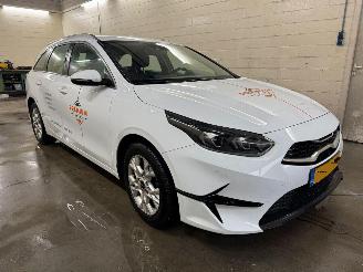 damaged passenger cars Kia Ceed Sportswagon 1.0 T-GDi DynamicLine 2022/7