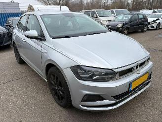 Schadeauto Volkswagen Polo 1.0 TSI Comfortline Business AUTOMAAT 2018/2