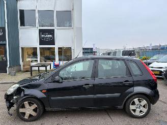 Ford Fiesta 1.6-16V Futura AUTOMAAT picture 2