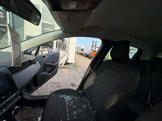 Renault Clio 1.0 TCe Zen picture 18