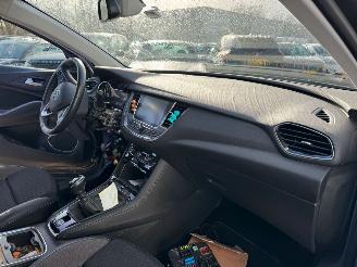 Opel Grandland X 1.2 Turbo Business Executive picture 14