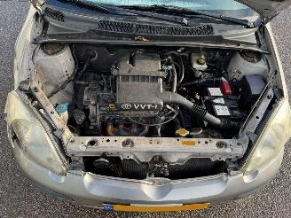 Toyota Yaris 1.0 VVT-i Idols picture 7