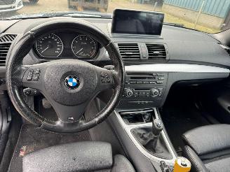 BMW 1-serie Cabrio 118i High Executive picture 13