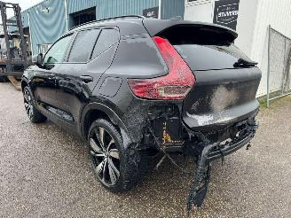Volvo XC40 Recharge P8 AWD R-Design picture 3