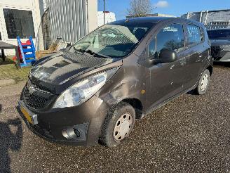 Vaurioauto  passenger cars Chevrolet Spark 1.0 16V L 2010/4