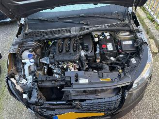 Peugeot 208 1.2 PureTech Active Pack picture 6