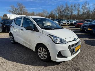 Unfallwagen Hyundai I-10 1.0i i-Drive 2019/1