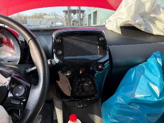 Peugeot 108 1.0 e-VTi Allure picture 12