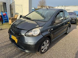krockskadad bil auto Toyota Aygo 1.0-12V 2007/4