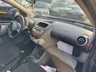 Toyota Aygo 1.0-12V picture 12