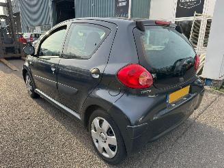 Toyota Aygo 1.0-12V picture 3