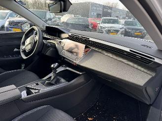 Peugeot 308 1.2 PureTech Active Pack Business picture 15