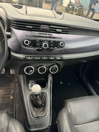 Alfa Romeo Giulietta 1.4 T Distinctive picture 12