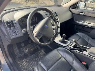 Volvo S-40 2.0 Momentum picture 8