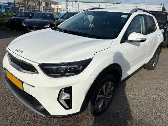 skadebil auto Kia Stonic 1.0 AUTOMAAT T-GDi MHEV DynamicPlusLine 2025/8