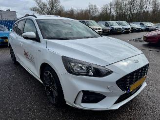 Ford Focus Wagon 1.0 EcoBoost Hybrid ST Line X Business picture 6