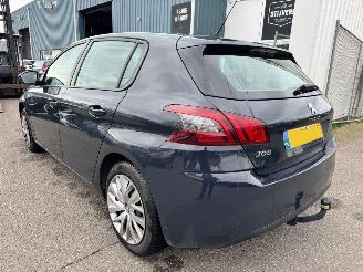 Peugeot 308 1.5 BlueHDi Blue Lease picture 3