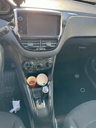 Peugeot 208 1.4 AUTOMAAT  e-HDi Blue Lease picture 10