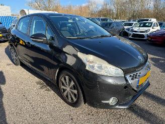 Peugeot 208 1.4 AUTOMAAT  e-HDi Blue Lease picture 6