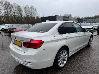 BMW 3-serie 320i  AUTOMAAT Luxury Edition picture 5
