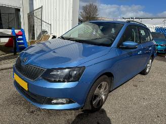 krockskadad bil auto Skoda Fabia Combi 1.2 TSI Ambition Business 2017/3