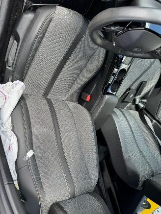 Peugeot 2008 1.2 AUTOMAAT PureTech 130 Allure picture 16