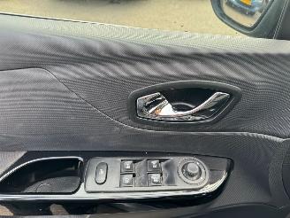 Renault Captur 0.9 TCe Dynamique picture 19