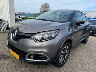 Schadeauto Renault Captur 0.9 TCe Dynamique 2014/3