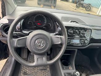 Volkswagen Up! 1.0 move up! BlueMotion picture 13