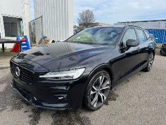Unfallwagen Volvo V-60 2.0 B3 R-Design 2020/7