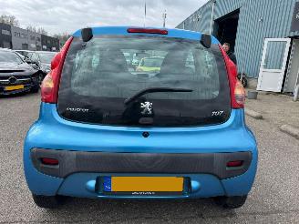 Peugeot 107 1.0-12V XS picture 4