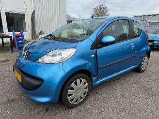 Coche accidentado Peugeot 107 1.0-12V XS 2008/11