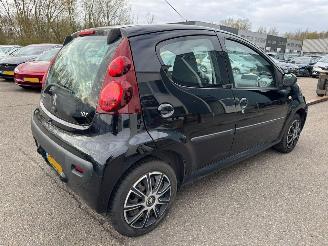 Peugeot 107 1.0 AUTOMAAT Active picture 5
