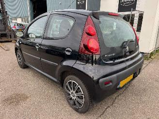 Peugeot 107 1.0 AUTOMAAT Active picture 3